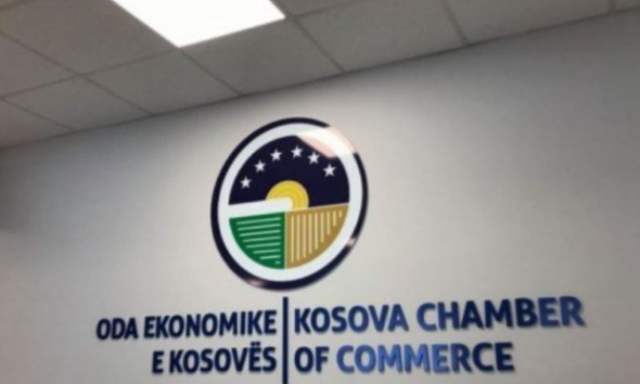 OEK: Gjykata Komerciale ka pezulluar vendimin e ZRRE-së për daljen e detyrueshme të bizneseve në tregun e lirë energjetik 