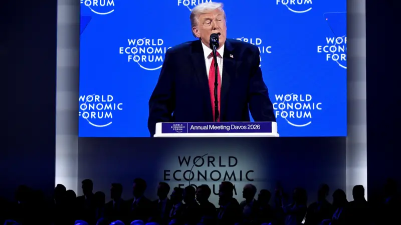 Trump në Davos: Kërkoj negociata të menjëhershme për ta blerë Grenlandën