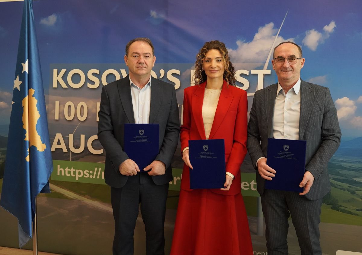 Bateritë për ruajtje energjie nga programi me SHBA-të vendosen në Ferizaj