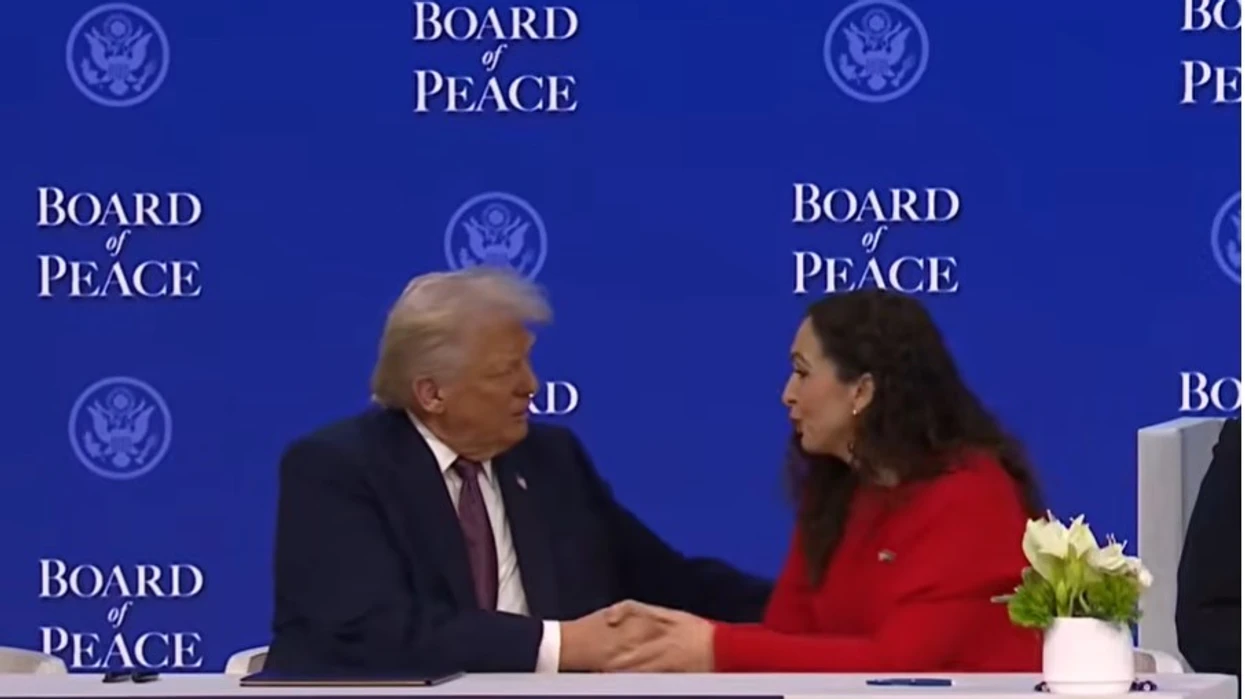 Pamje nga ceremonia e themelimit të Bordit të Paqes, Trump sërish e përmend ndalimin e konfliktit ndërmjet Kosovës dhe Serbisë