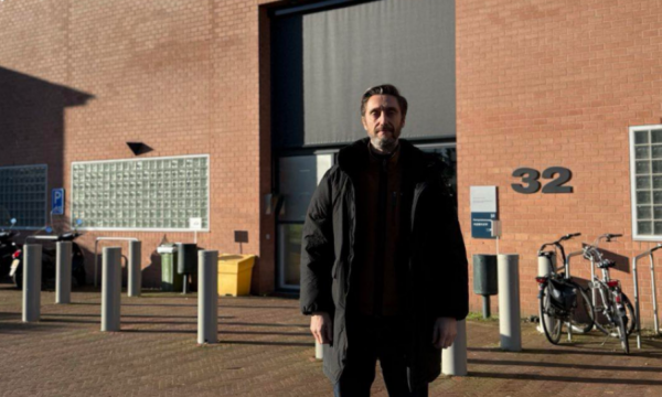 Ismaili viziton Veselin në Hagë