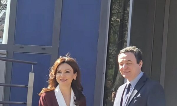 Spiropali pritet nga Albin Kurti: “Albini e ka nxjerr diellin sot”