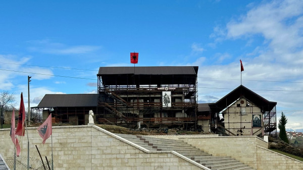 “Nuk ka më mirë se familja Jashari”, qytetarët nga Skenderaj flasin për postin e presidentit