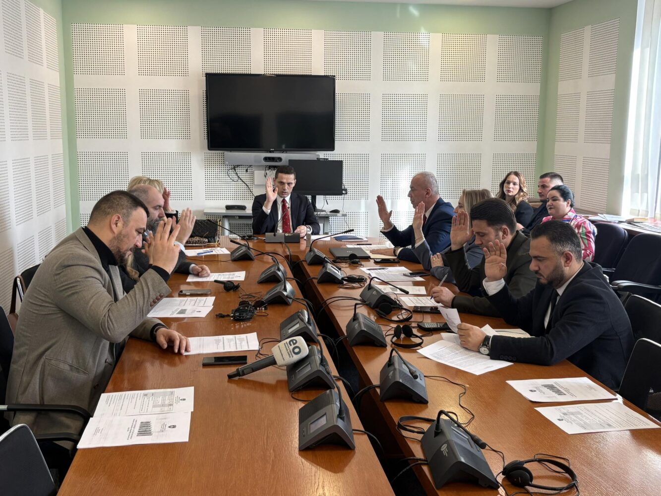 Komisioni për legjislacion diskuton për ndarjen buxhetore