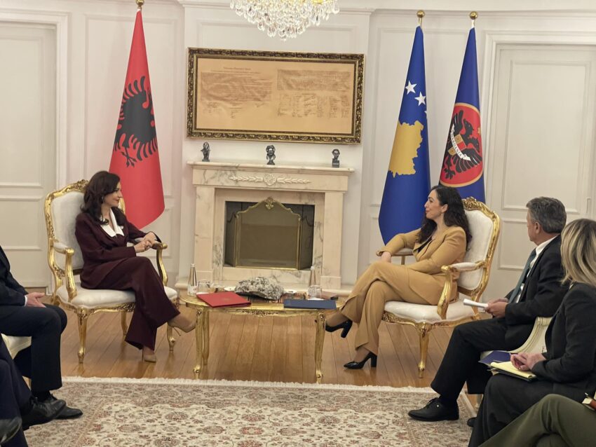 Osmani e pret Spiropalin në Presidencë