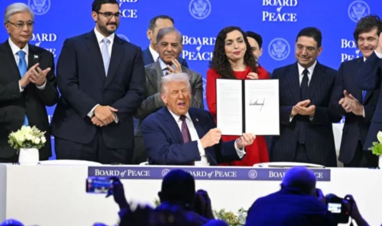 Bordi i Paqes lanson faqen zyrtare, vendosen edhe flamujt e Kosovës dhe Shqipërisë si shtete themeluese