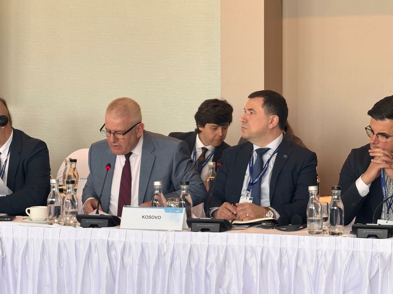 Sveçla merr pjesë në Forumin e Salzburgut, thekson rëndësinë e sigurisë kufitare dhe bashkëpunimit rajonal