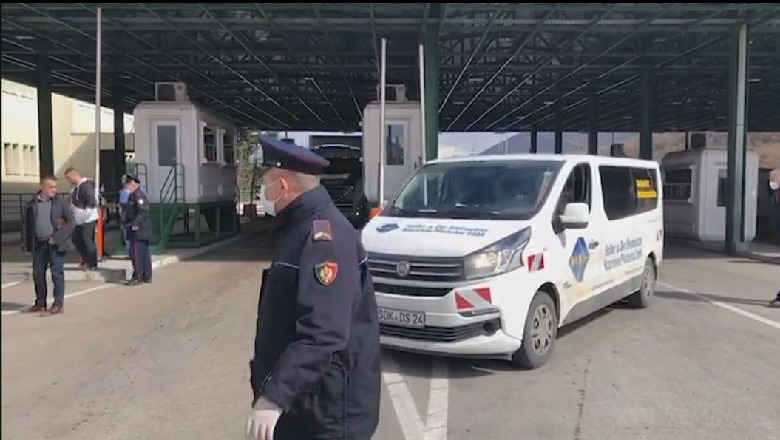 Policia e Shqipërisë arreston 3 shtetas të Kosovës të shpallur në kërkim ndërkombëtar