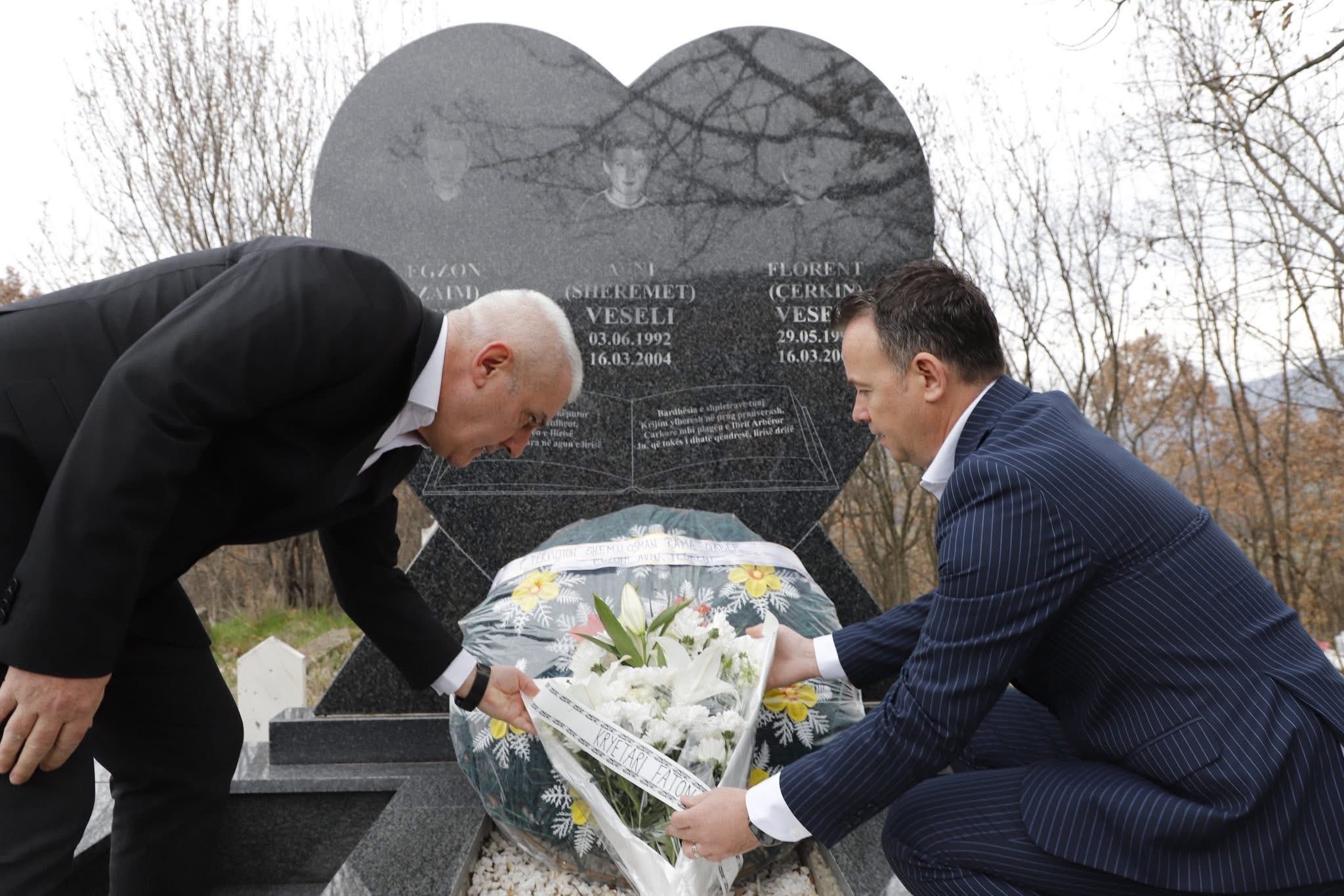 Sveçla e Peci – homazhe për viktimat e trazirave të marsit në Mitrovicë të Jugut