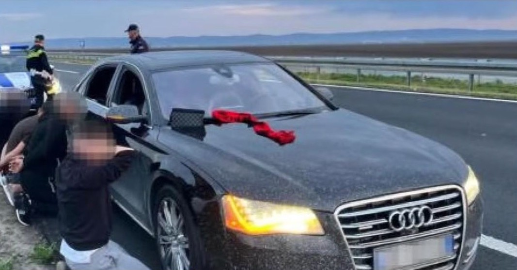 Serbia arreston katër shqiptarë, shfaqën simbolet e Shqipërisë Etnike