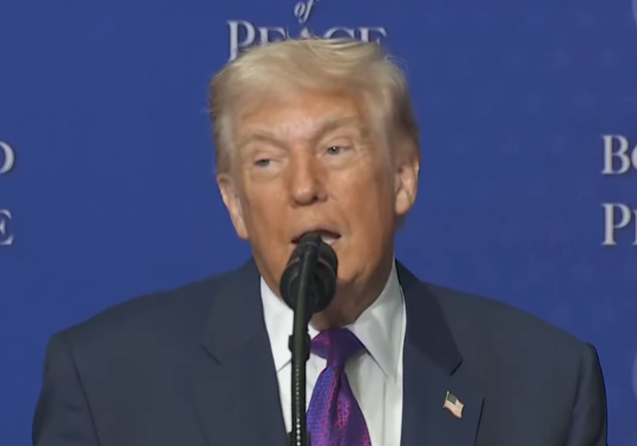 Trump: Nëse ndaloni rrjedhën e naftës, do t’ju godasim 20 herë më fort