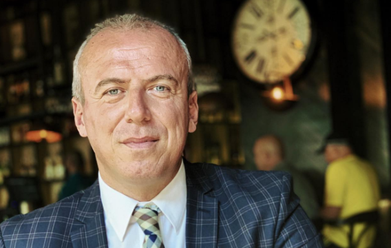 Qorrolli pas heqjes së masave: Dramë politike, bie si një skenografi e lodhur e opozitës