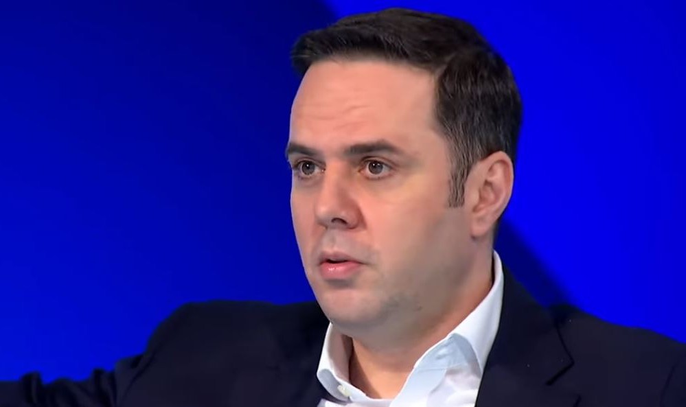 Tragjedia në Vjenë, Abdixhiku ngushëllon familjet e tre kosovarëve: U prehshin në paqe