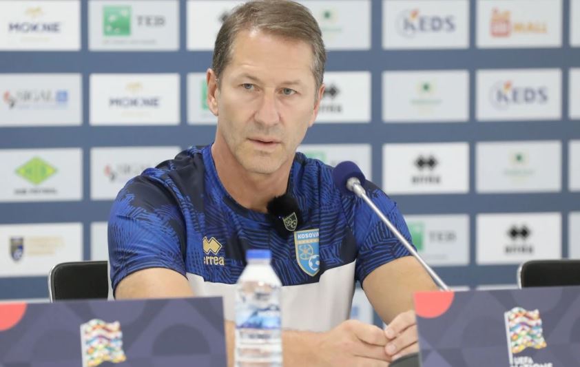 Franco Foda sot mban konferencë për media