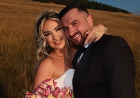 Ëngjëllusha feston ditëlindjen, urimin e ëmbël e merr nga bashkëshorti!