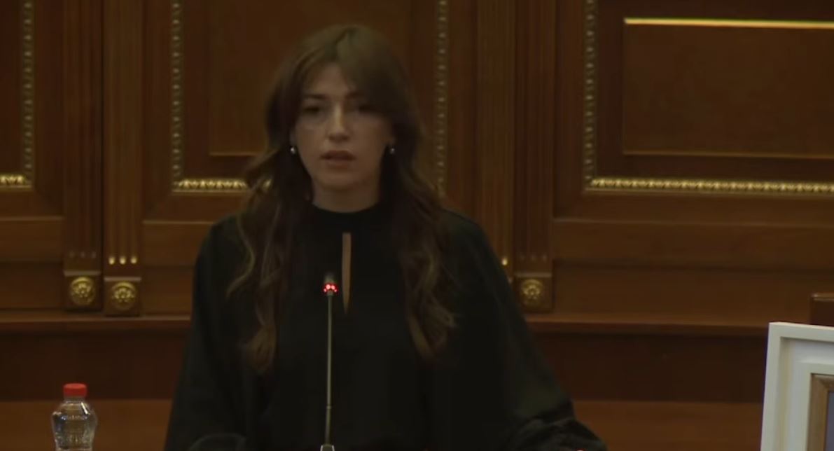 Haxhiu: Eliot Engel ngriti zërin për Kosovën kur bota heshte