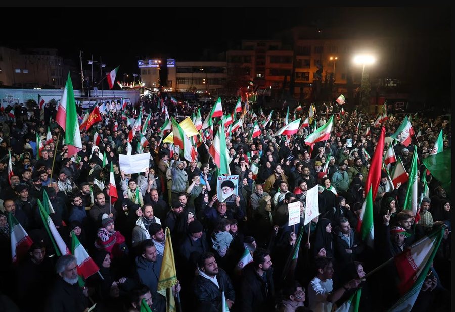 Iranianët mblidhen në Teheran pas shpalljes së armëpushimit, reagojnë ndërkombëtarët