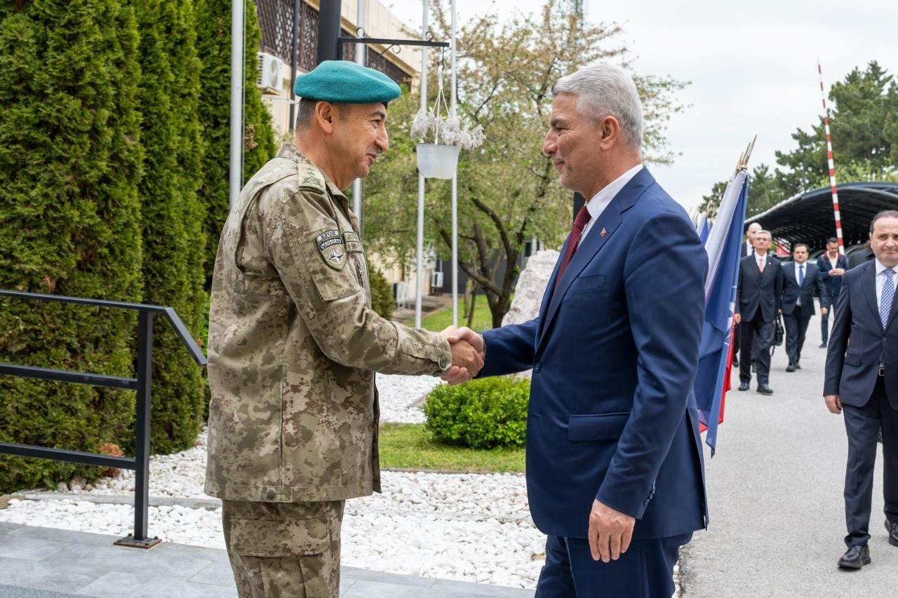 Ulutaş dhe Bolat përshëndesin kontributin e Turqisë në KFOR
