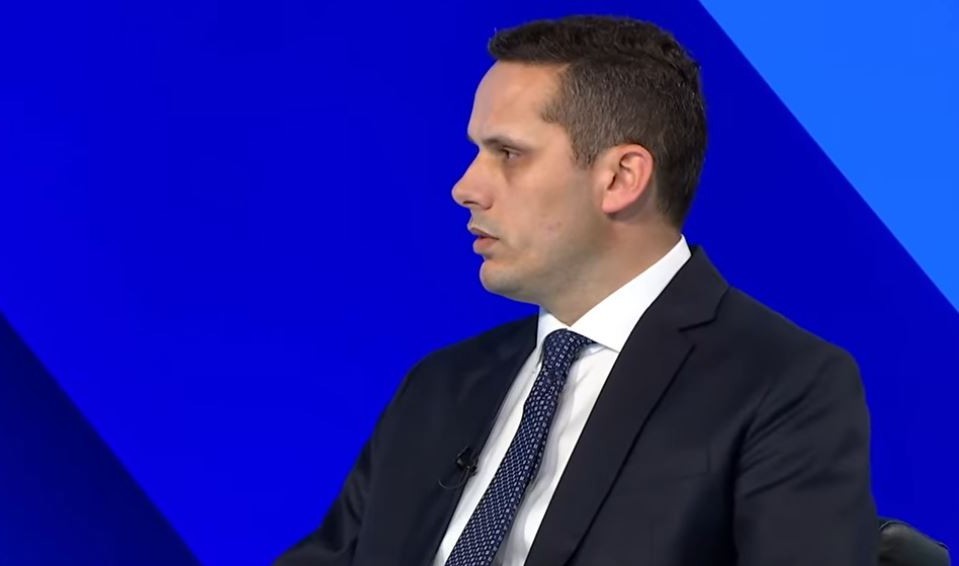 Gruda: Kurti po merret me gjithçka tjetër, jo me presidentin