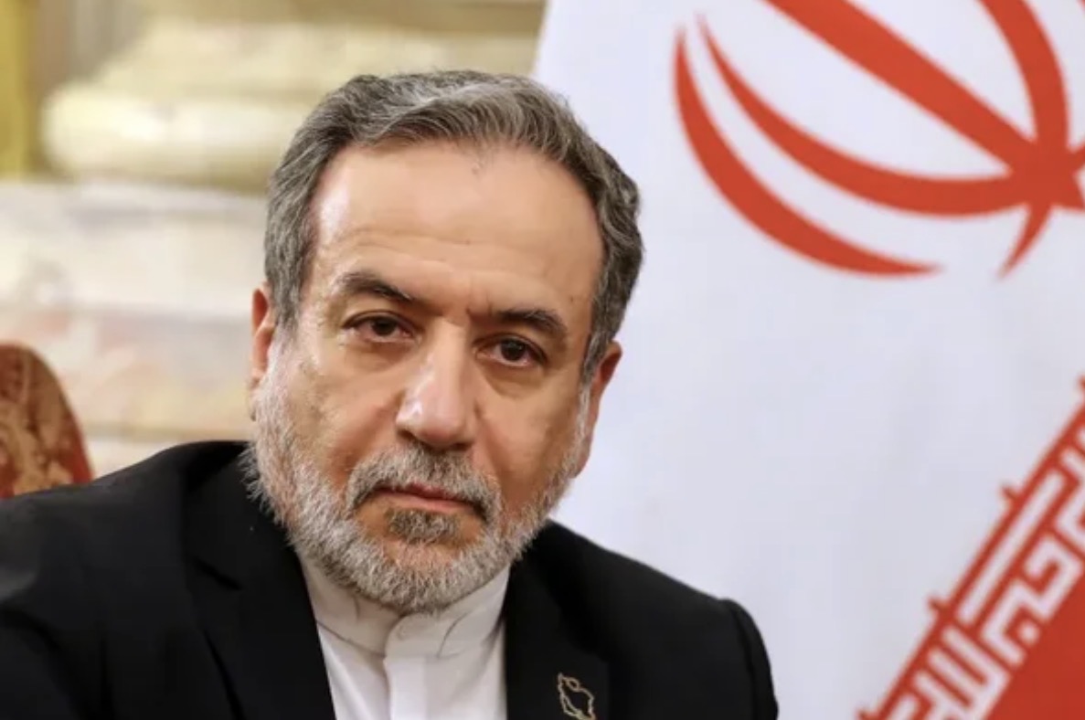 Ministri i Jashtëm i Iranit: Kalimi i sigurt nëpër Ngushticën e Hormuzit do të lejohet për dy javë