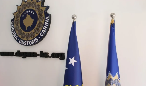 Kontroll në një objekt afarist – zbulohen dhe konfiskohen mallra të kontrabanduara në vlerë mijëra euro  