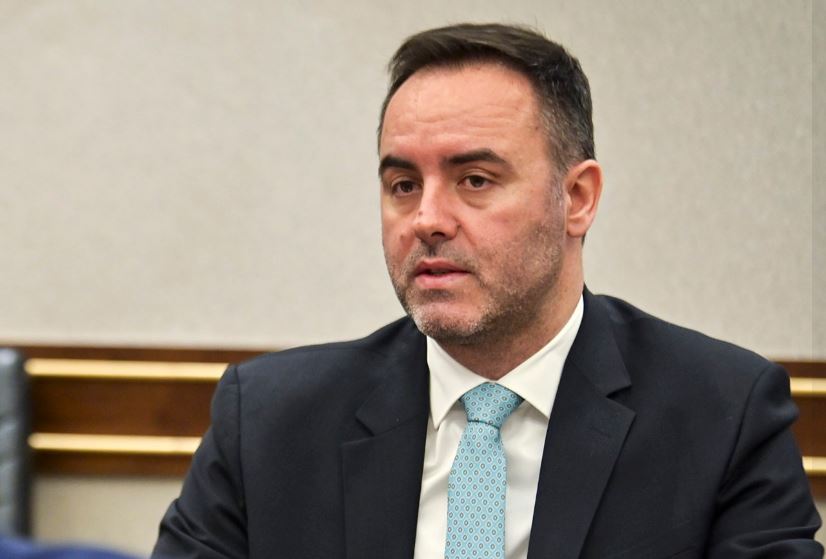 Konjufca nga Tirana paralajmëron se Kurti do t’u përgjigjet shpejt kërkesave të PDK-së për një takim