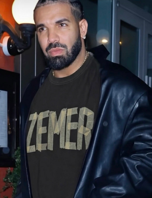 Ylli me famë botërore befason, vesh bluzën me mbishkrimin shqip (Foto)