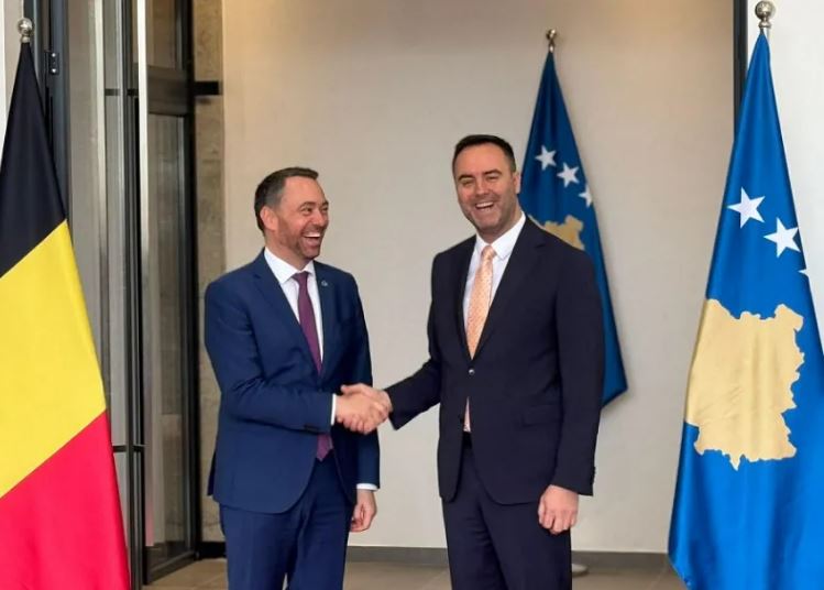 Konjufca pret në takim homologun nga Belgjika, Maxime Prevot