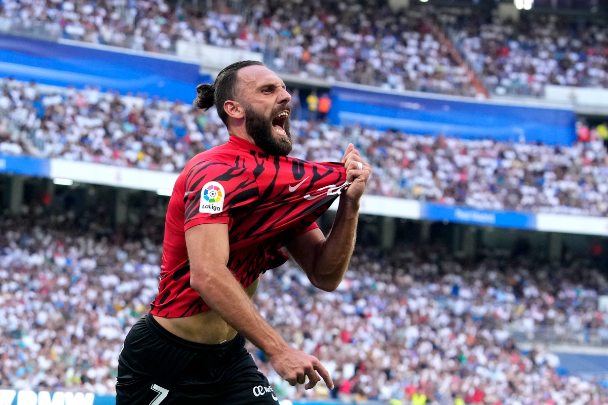 HISTORI NGA VEDAT MURIQI – THYEN REKORDIN E LEGJENDËS SAMUEL ETO’O! 