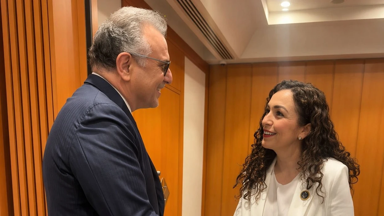 Osmani takon këshilltarin special të Trumpit: SHBA thekson mbështetjen e palëkundur për Kosovën