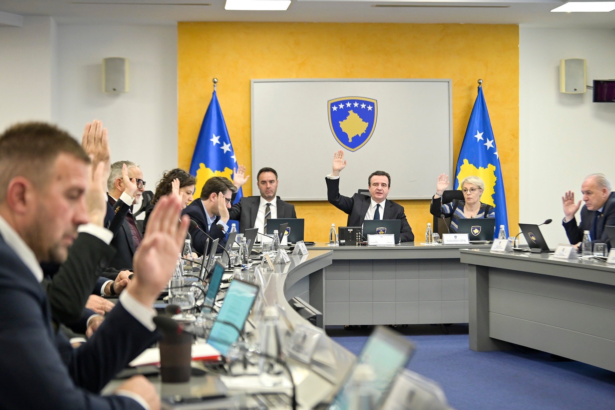 Qeveria miraton projektligjin për energjinë elektrike