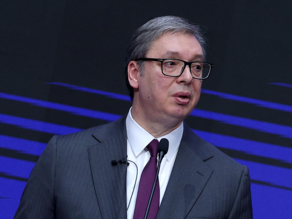 Magyar e bëri pesë pare Vuçiqin, përgjigjet presidenti serb: Hajde më thuaj kë e kam kumbar unë?