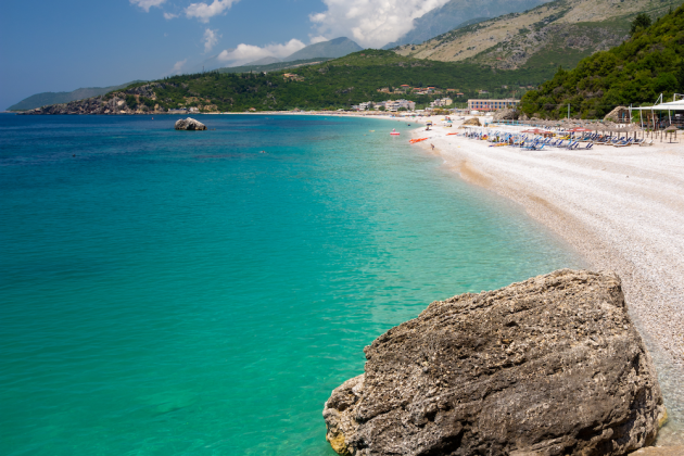 Media italiane: Plazhet si “kartolinë”, arsyeja pse duhet të shkosh në Himarë