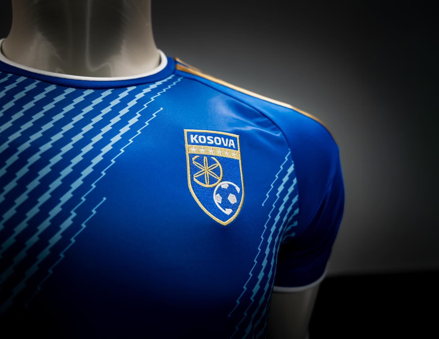 Kombëtarja e Kosovës vishet me Adidas
