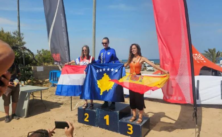 Klubi aeronautik “Shqiponjat e Kastriotit” shkruan histori në Spanjë
