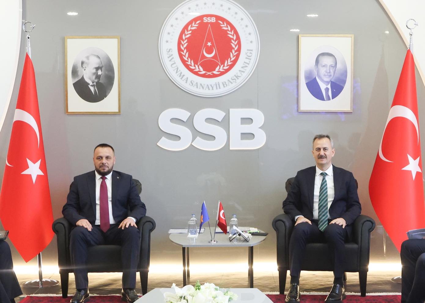 Maqedonci në Turqi, diskutohet ndërtimi i industrisë së mbrojtjes në Kosovë dhe fabrika e municionit