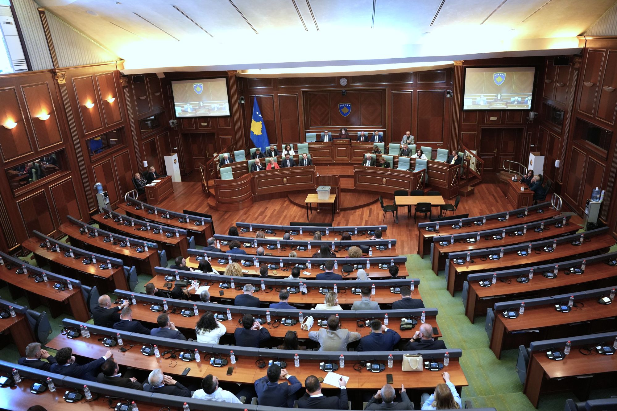 Bllokada në Kuvend rrezikon rreth 60 milionë euro nga Plani i Rritjes i BE-së