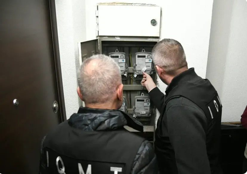 Inspektorati dënon KEDS-in me 35 mijë euro për parregullsi në njehsorët elektrikë 