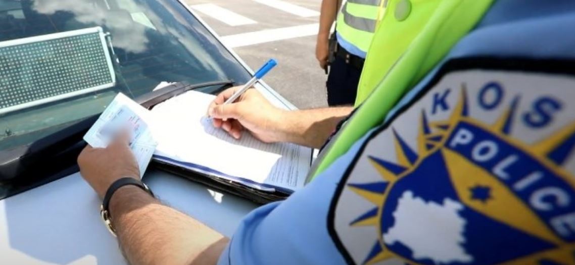 61 aksidente dhe mbi 1,800 gjoba në 24 orët e fundit në Kosovë