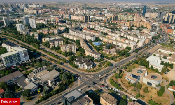Braha: Taksa 10 euro nuk vlen për gjithë Prishtinën, por vetëm për zonën qendrore