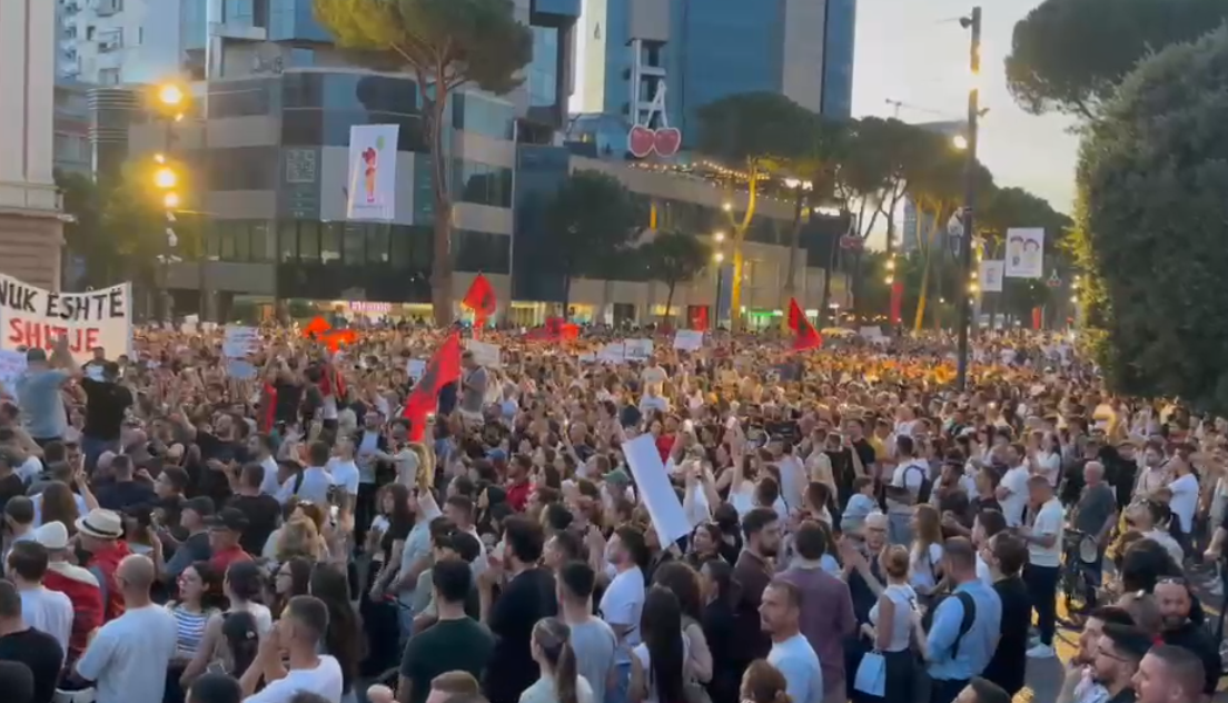 Përfundon protesta kundër ndërtimit në Zvërnec, marshimi i radhës të martën  