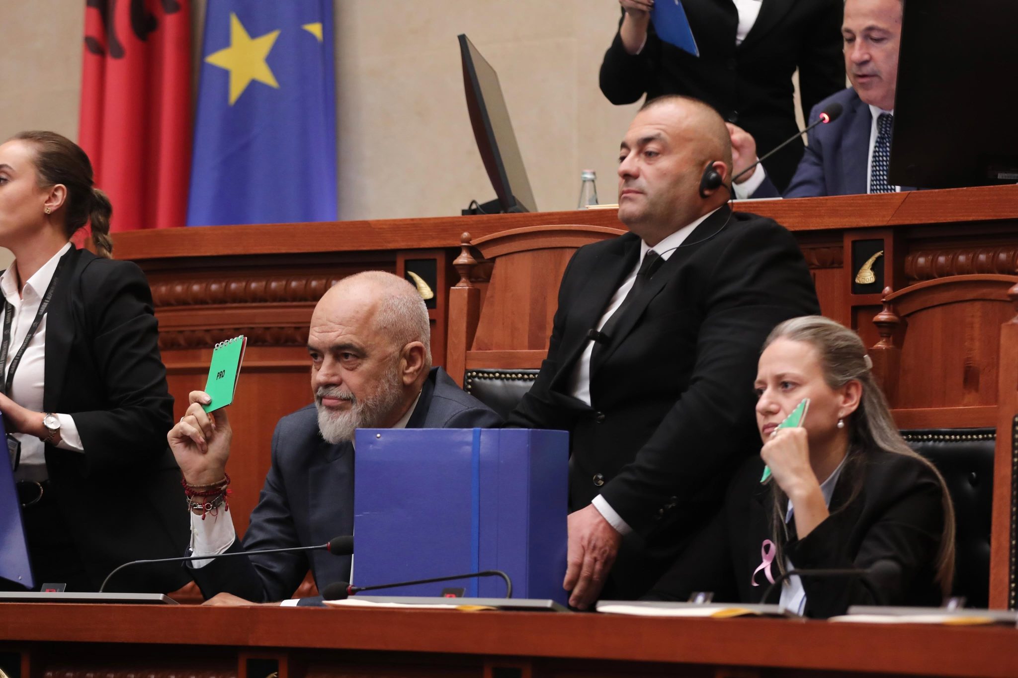 Rama reagon pas miratimit nga parlamenti të reformës territoriale: Mos e nënvlerësoni PS-në!