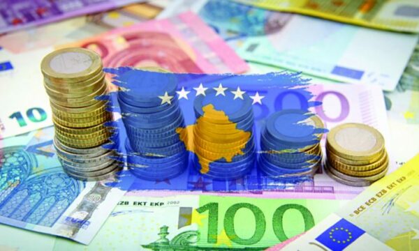 Kosova rrezikon të humbasë një pjesë të 882 milionë eurove të BE-së, kërkesa për disbursim ende në vlerësim
